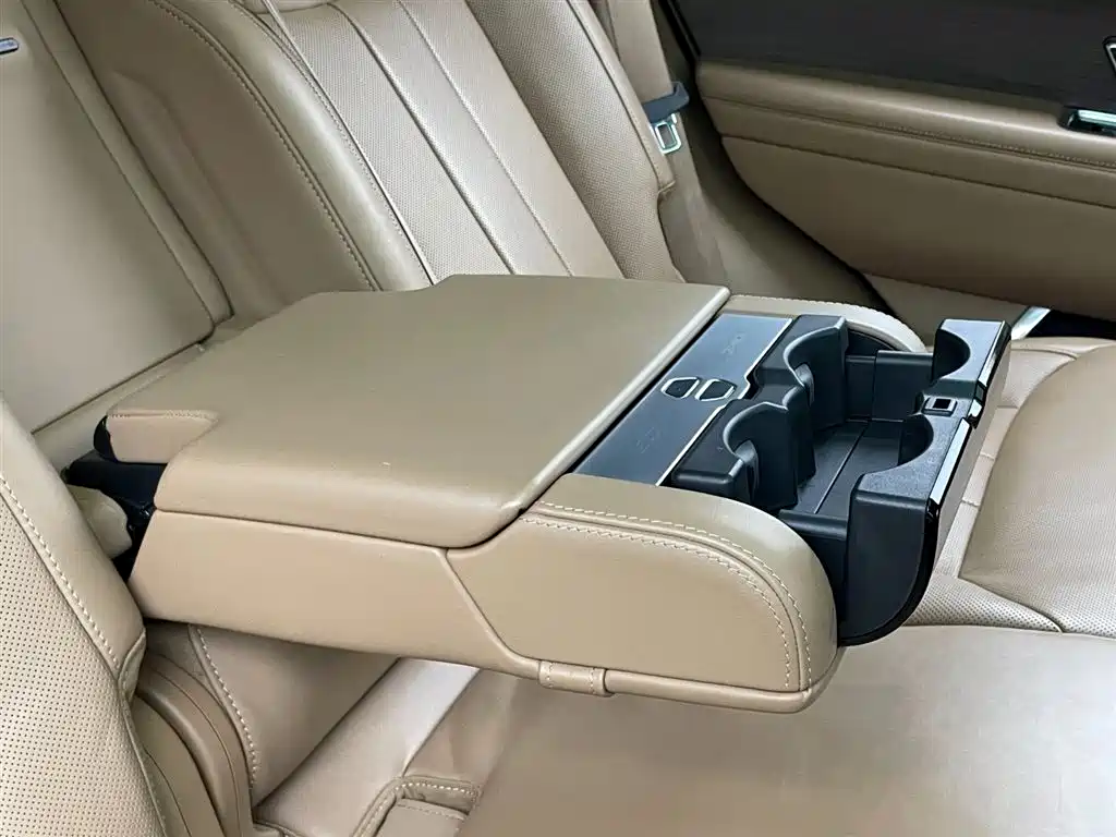 Land Rover Range Rover 2023 Facelift 3.0 L6 400PS Vogue LWB 2024 - thumbnail 27
