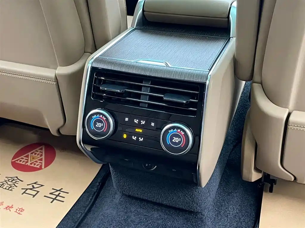 Land Rover Range Rover 2023 Facelift 3.0 L6 400PS Vogue LWB 2024 - thumbnail 28