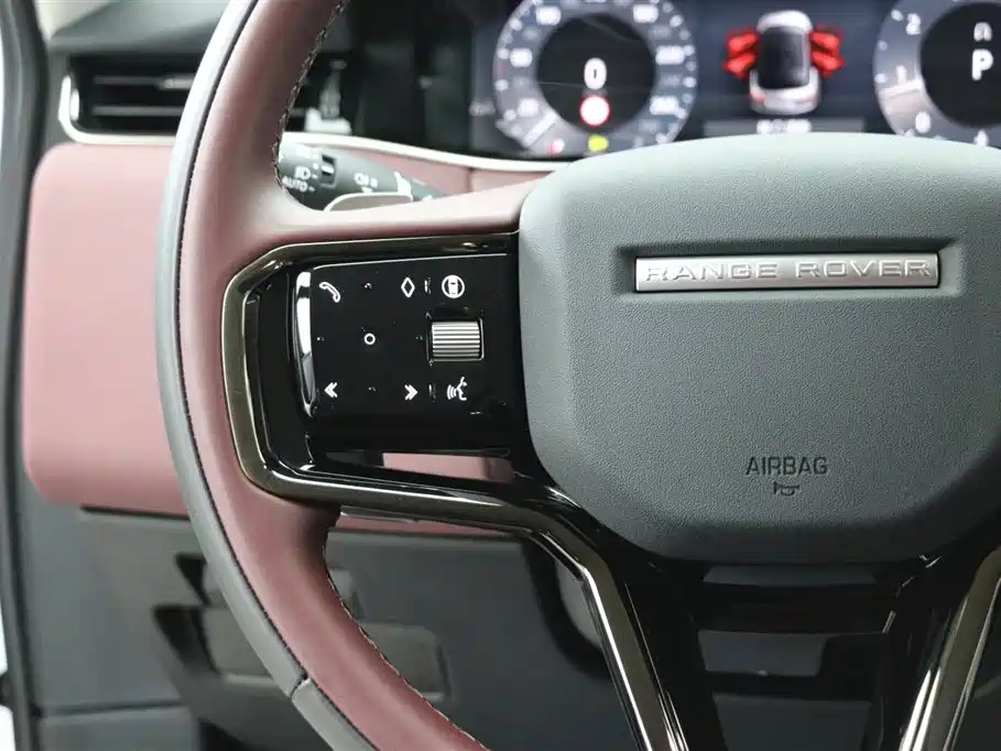 Land Rover Range Rover Evoque L 2024 SE 2025 - thumbnail 17