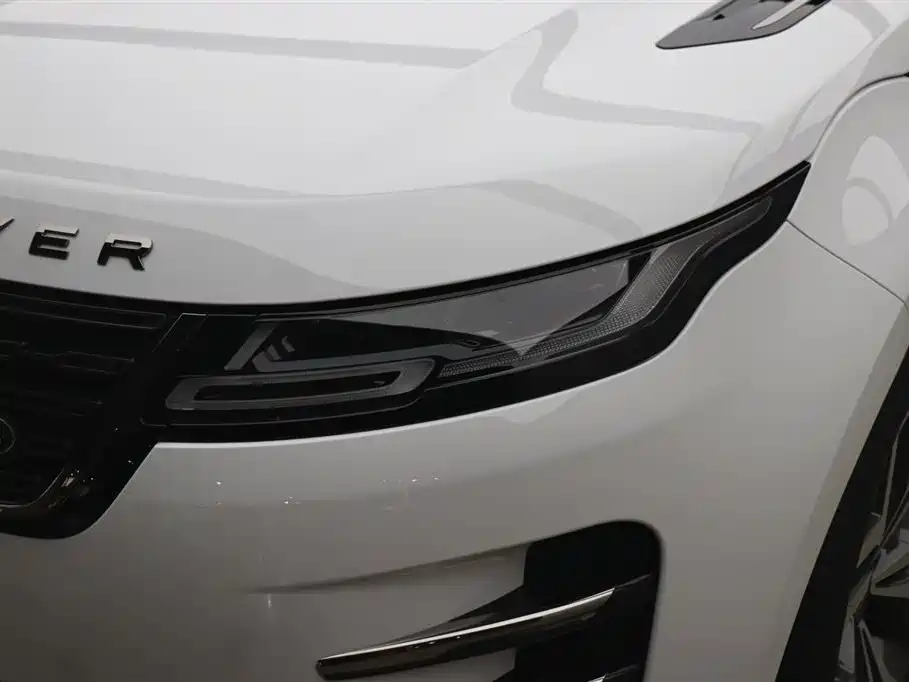 Land Rover Range Rover Evoque L 2024 SE 2025 - thumbnail 26