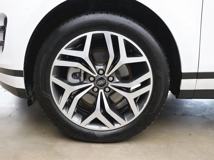 Land Rover Range Rover Evoque L 2024 SE 2025 - thumbnail 28