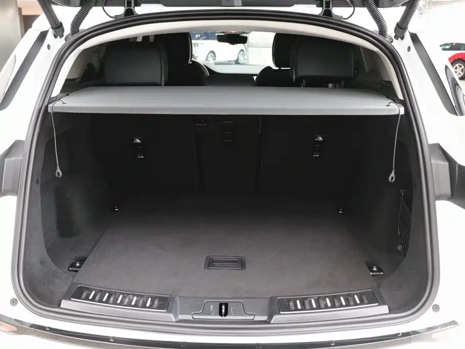 Land Rover Range Rover Evoque L 2024 SE 2025 - thumbnail 30