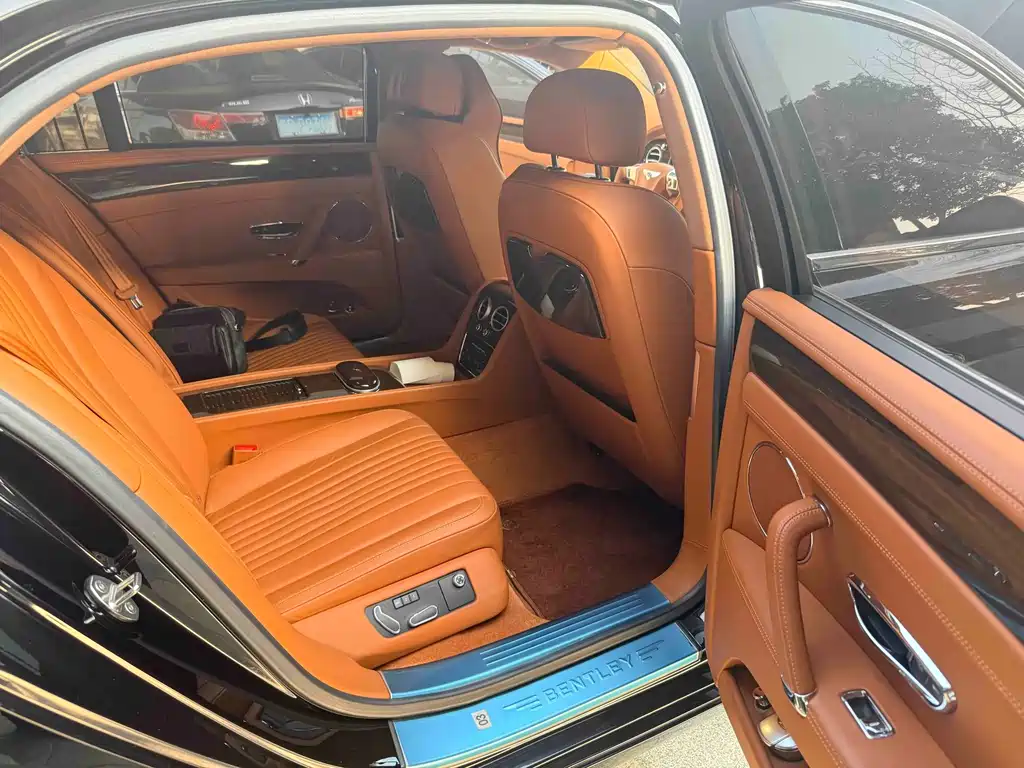 Bentley Bentley Flying Spur 2017 4.0T V8 Standard Edition 2017 - thumbnail 5