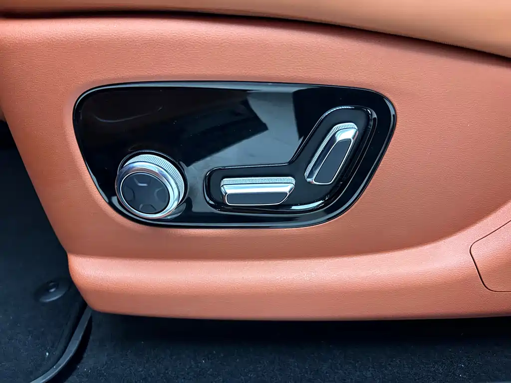 Geely Galaxy Galaxy M9 2025 210km AWD Navigator Edition 2025 - thumbnail 14