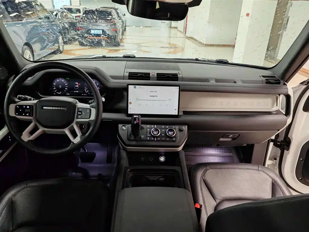 Land Rover Land Rover Defender 2024 90 2.0T P300 S 2024 - thumbnail 12