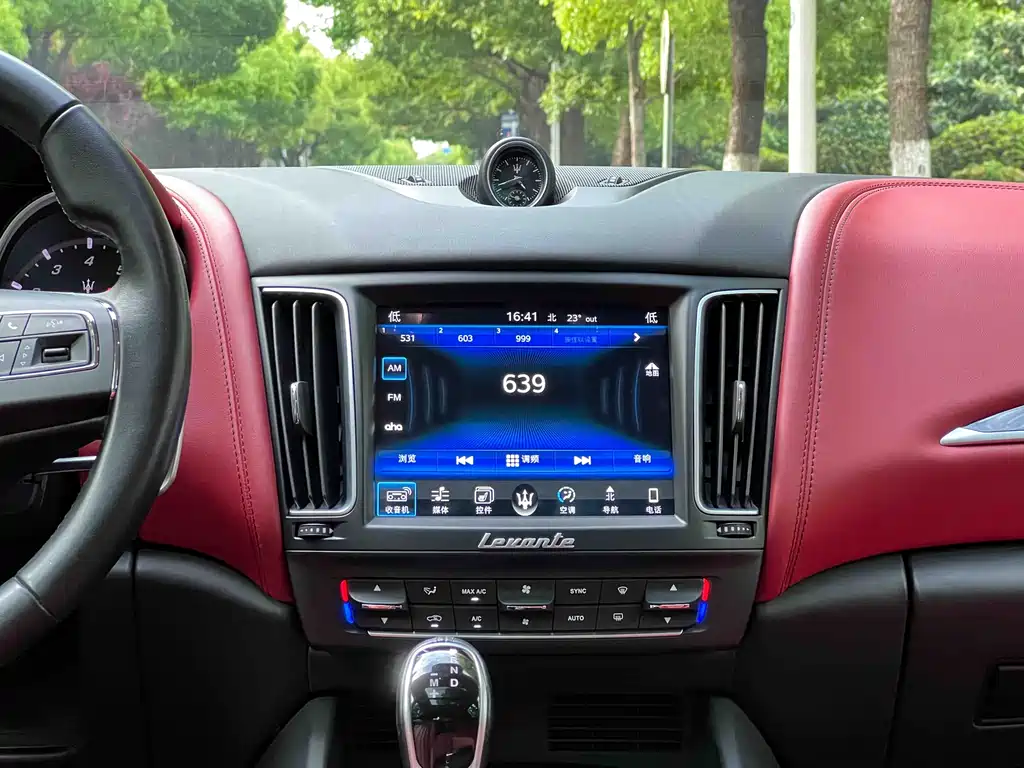 Maserati Maserati Levante 2018 3.0T Standard Edition 2018 - thumbnail 17