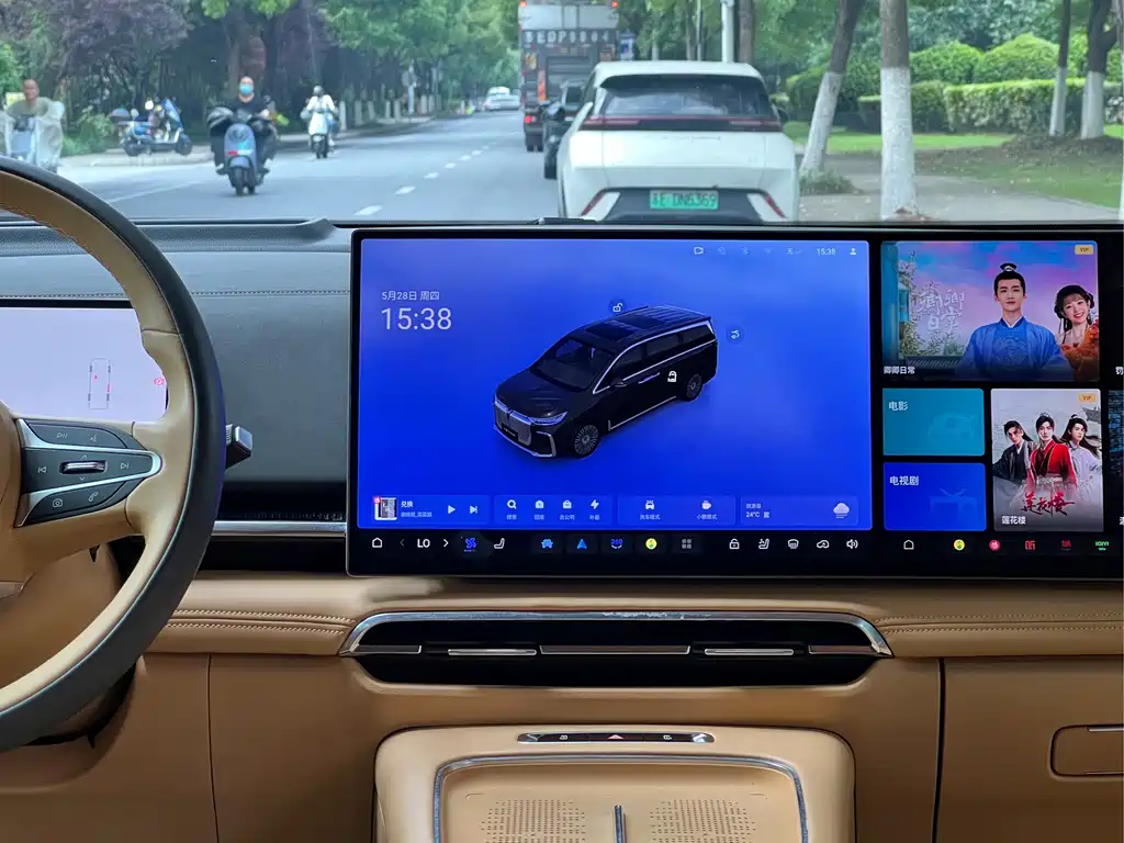 Voyah Voyah Dreamer 2025 PHEV AWD Flagship Kunpeng Edition 2024 - thumbnail 18
