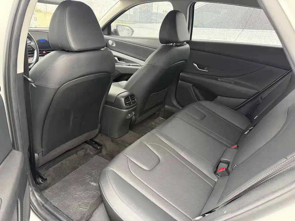 Hyundai Hyundai Elantra 2023 1.5L CVT LUX 2024 - thumbnail 8