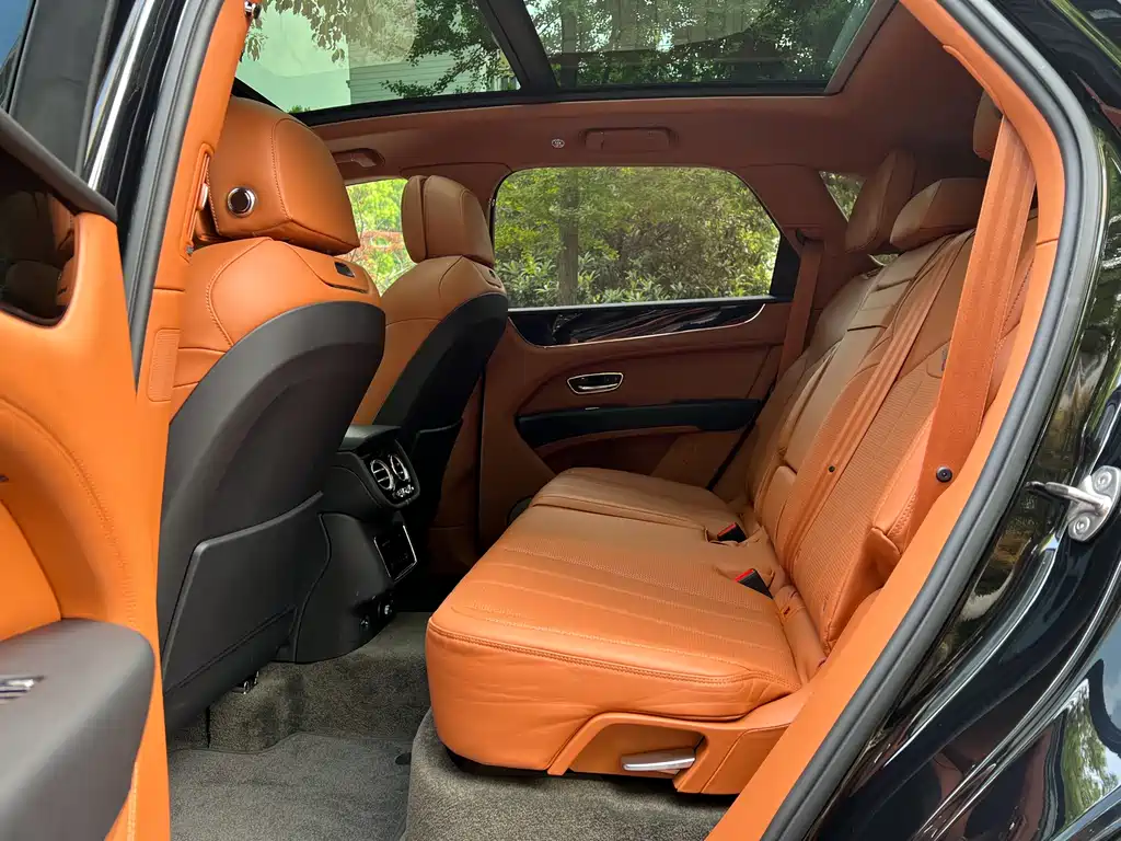 Bentley Bentayga 2022 4.0T V8 2023 - thumbnail 9