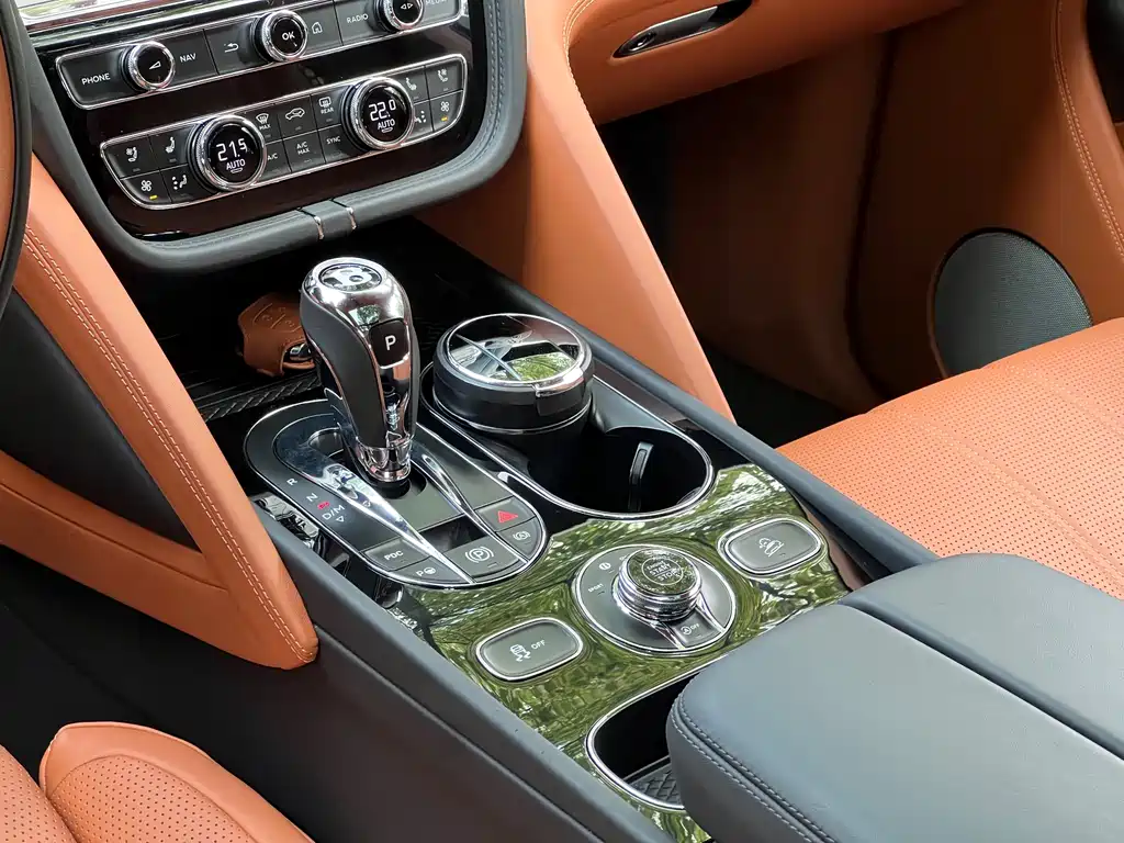 Bentley Bentayga 2022 4.0T V8 2023 - thumbnail 18