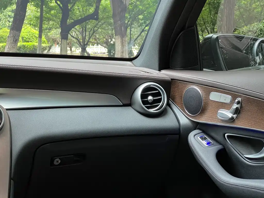Mercedes-Benz Mercedes-Benz GLC 2022 GLC 260 L 4MATIC Luxury 2022 - thumbnail 20