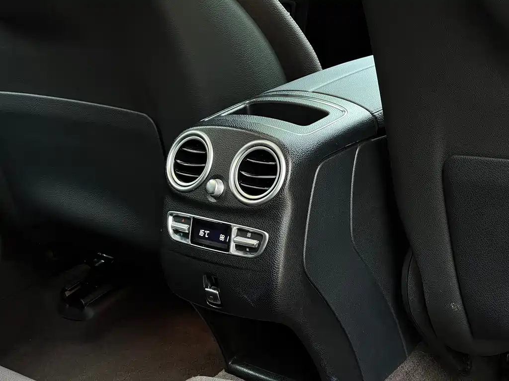 Mercedes-Benz Mercedes-Benz GLC 2022 GLC 260 L 4MATIC Luxury 2022 - thumbnail 21