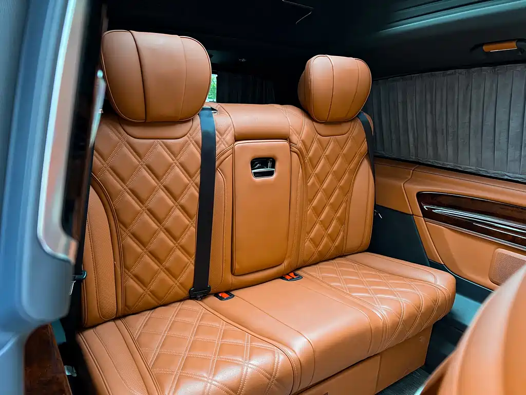 Mercedes-Benz Mercedes-Benz V-Class 2022 V 260 L Long Wheelbase Luxury Edition 2024 - thumbnail 6