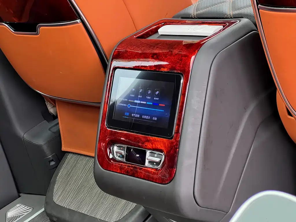 Mercedes-Benz Mercedes-Benz V-Class 2022 V 260 L Long Wheelbase Luxury Edition 2024 - thumbnail 18