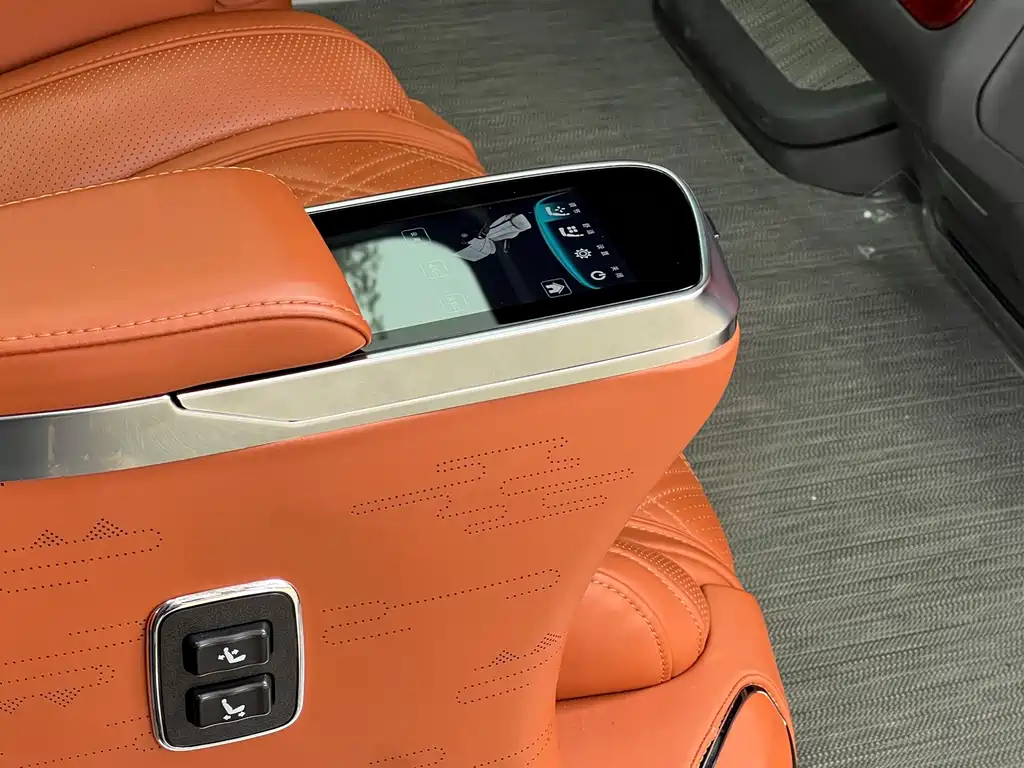 Mercedes-Benz Mercedes-Benz V-Class 2022 V 260 L Long Wheelbase Luxury Edition 2024 - thumbnail 23