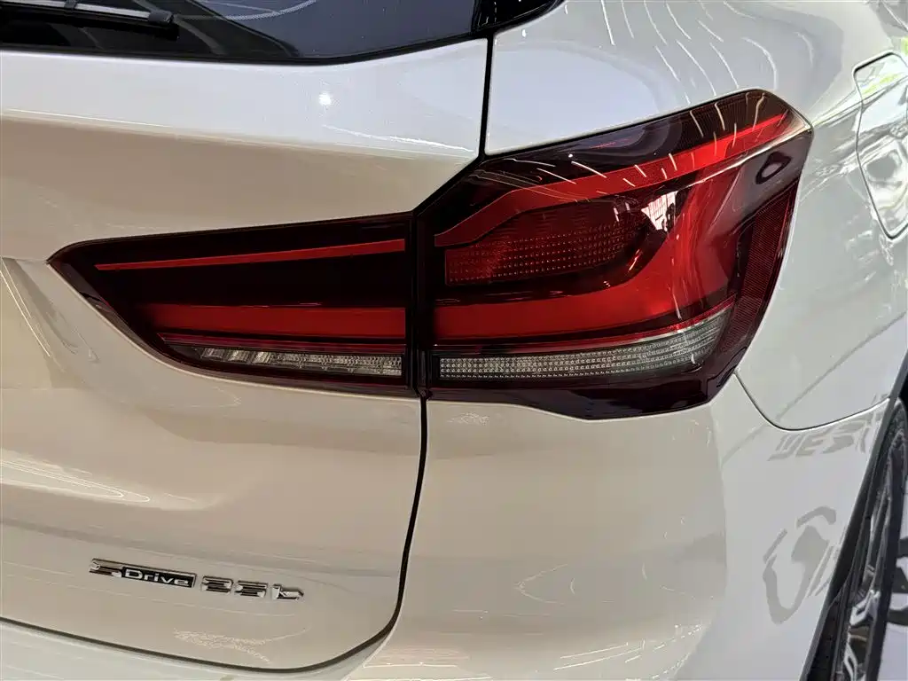 BMW BMW X1 2022 sDrive25Li Leading Edition 2023 - thumbnail 10