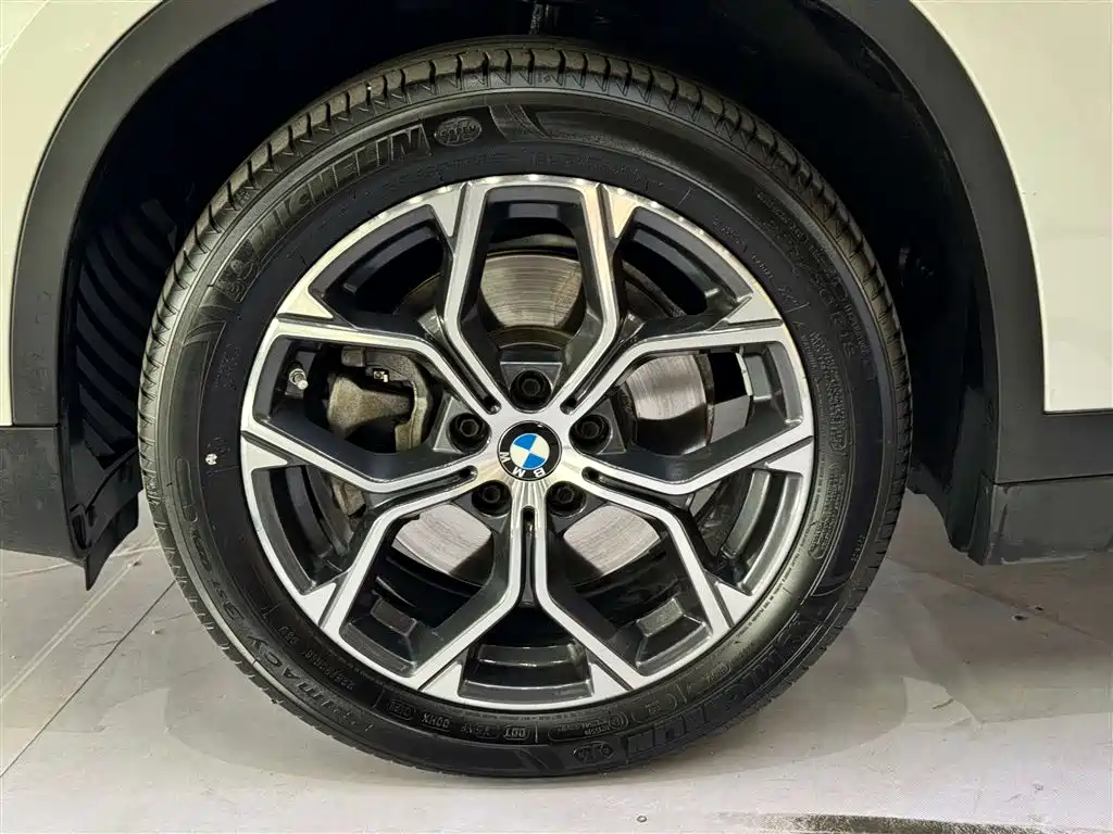 BMW BMW X1 2022 sDrive25Li Leading Edition 2023 - thumbnail 11