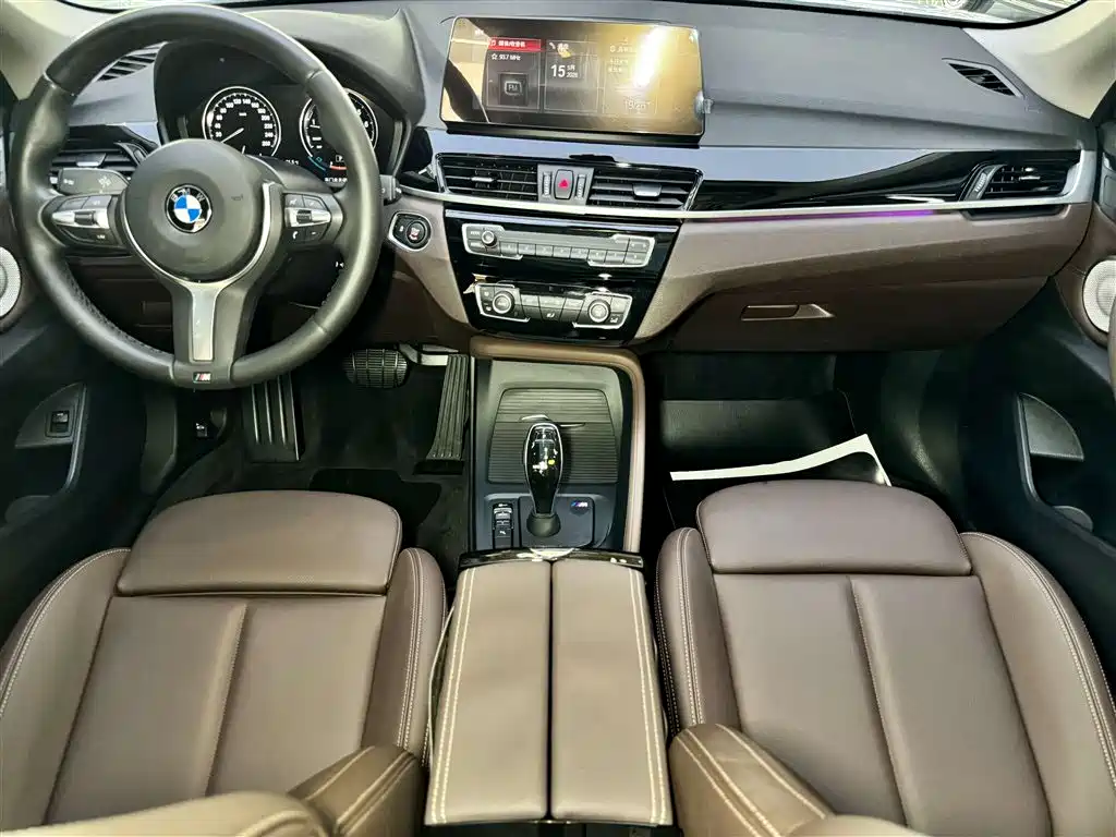 BMW BMW X1 2022 sDrive25Li Leading Edition 2023 - thumbnail 16