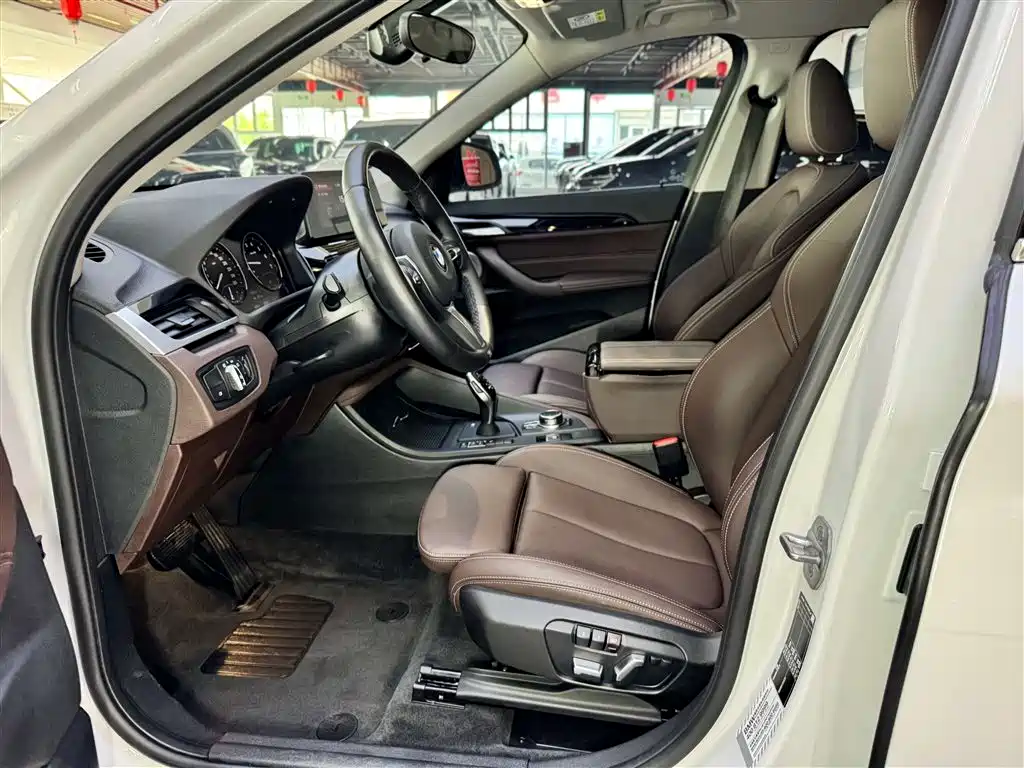 BMW BMW X1 2022 sDrive25Li Leading Edition 2023 - thumbnail 20