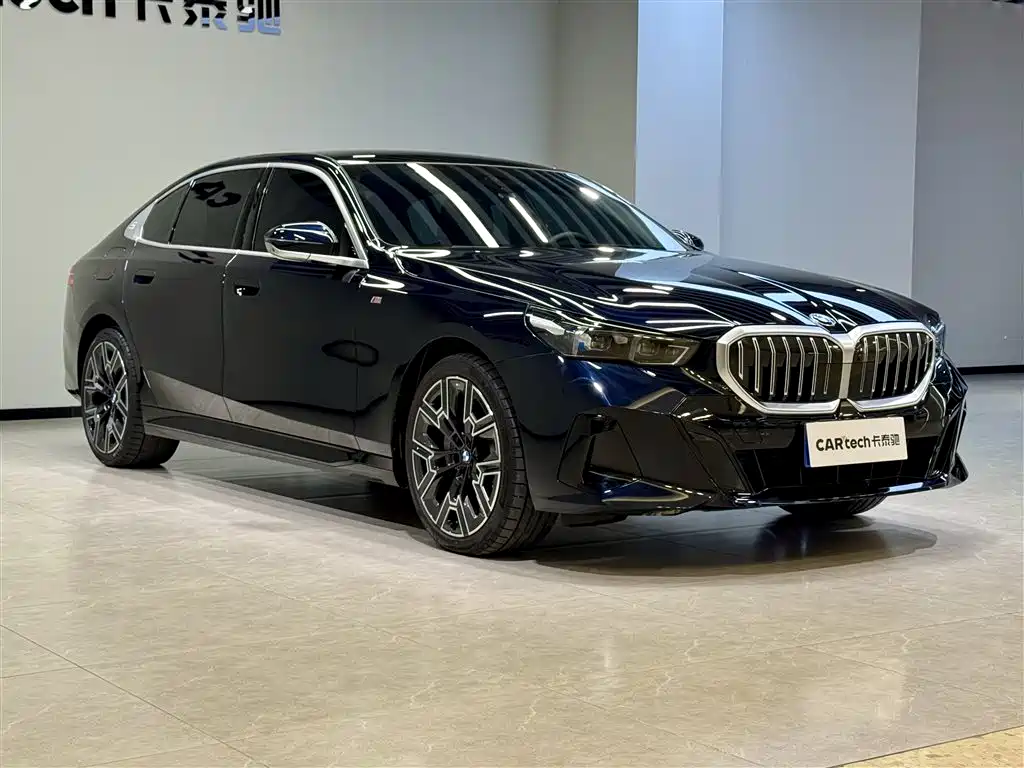 BMW BMW 5 Series 2025 530Li Exclusive M Sport Package 2025 - thumbnail 2