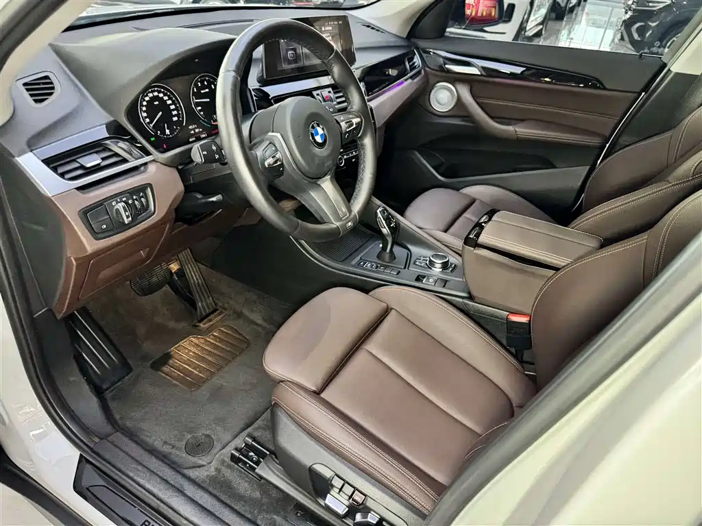 BMW BMW X1 2022 sDrive25Li Leading Edition 2023 - thumbnail 24