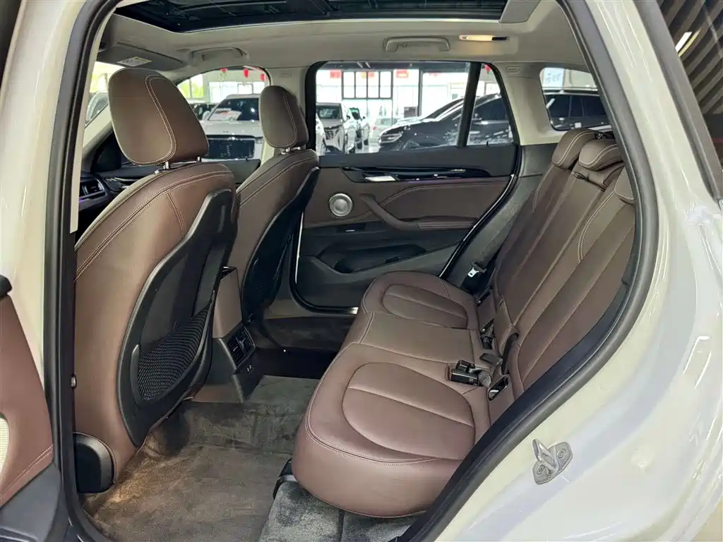 BMW BMW X1 2022 sDrive25Li Leading Edition 2023 - thumbnail 25
