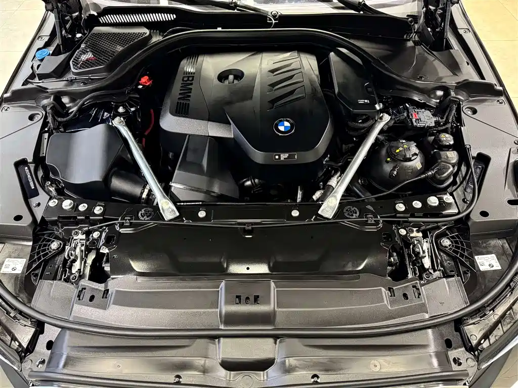 BMW BMW 5 Series 2025 530Li Exclusive M Sport Package 2025 - thumbnail 11