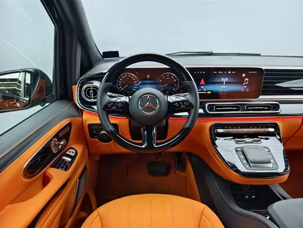 Mercedes-Benz Mercedes-Benz Vito 2023 2.0T Business Edition 7-Seater 2023 - thumbnail 6