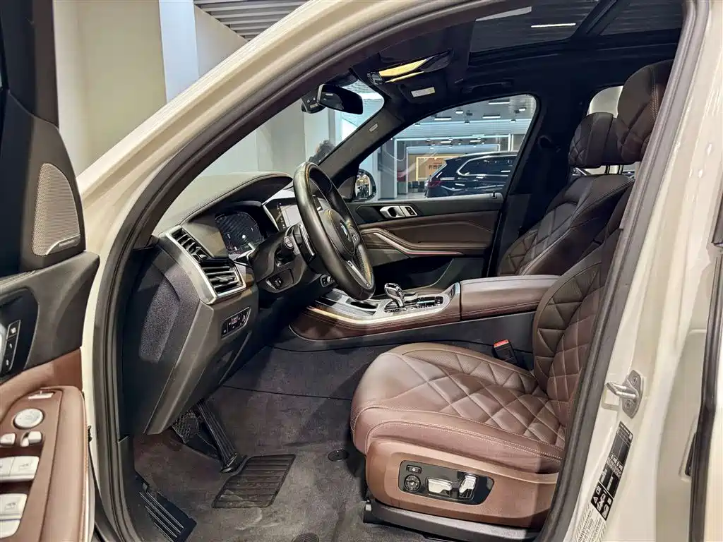 BMW BMW X5 2022 Facelift xDrive40Li M Sport Package 2023 - thumbnail 18