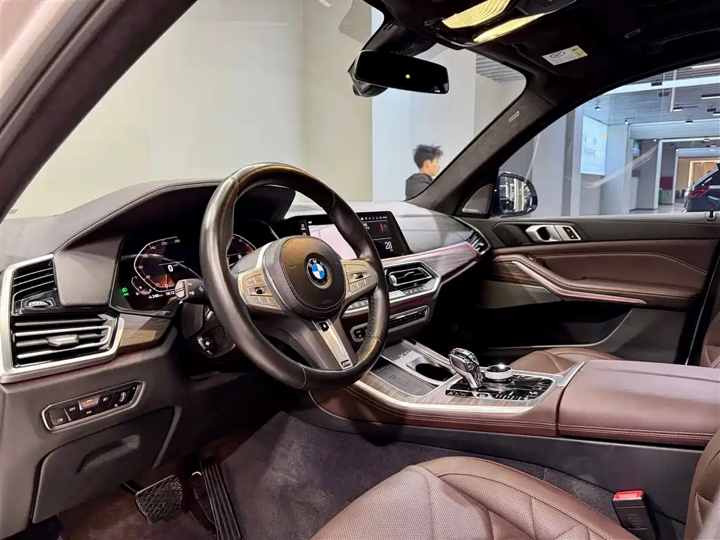 BMW BMW X5 2022 Facelift xDrive40Li M Sport Package 2023 - thumbnail 26