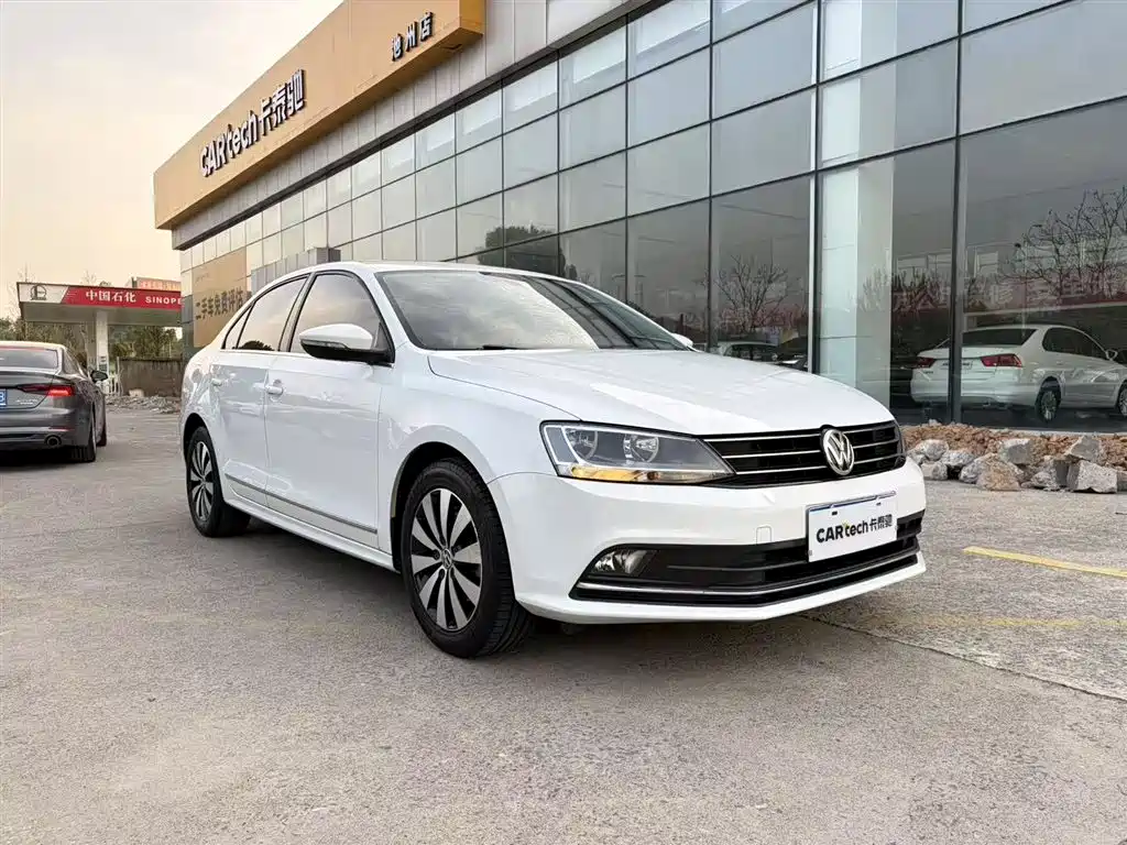 Volkswagen Volkswagen Sagitar 2018 180TSI DSG Zhenxiang Edition 2017 - thumbnail 2