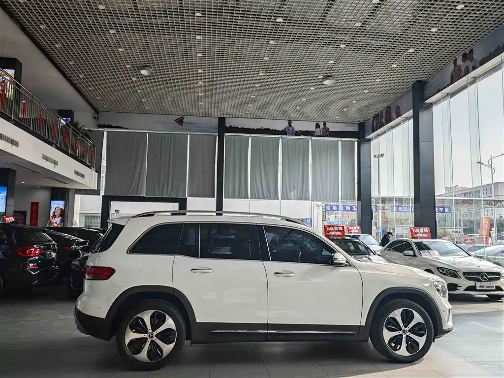 Mercedes-Benz Mercedes-Benz GLB 200 Fashion Edition 2022 Facelift 2022 - thumbnail 4