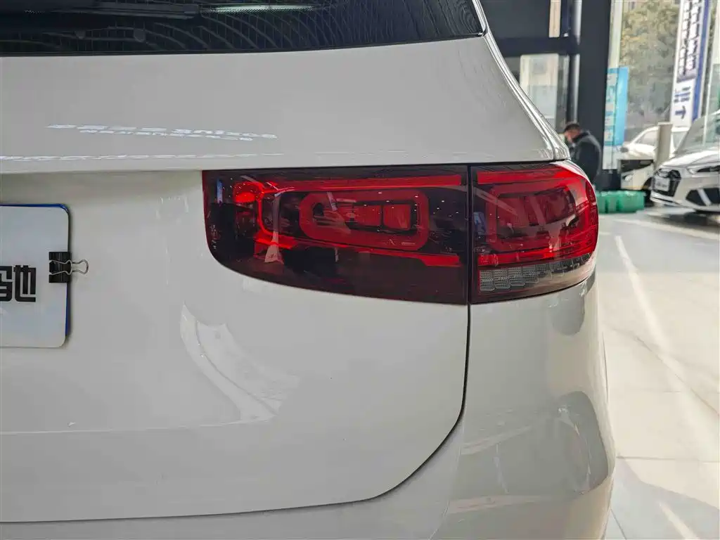 Mercedes-Benz Mercedes-Benz GLB 200 Fashion Edition 2022 Facelift 2022 - thumbnail 10