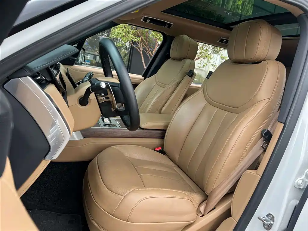 Land Rover Range Rover 2024 3.0L L6 400PS Autobiography LWB 7-Seater 2025 - thumbnail 7