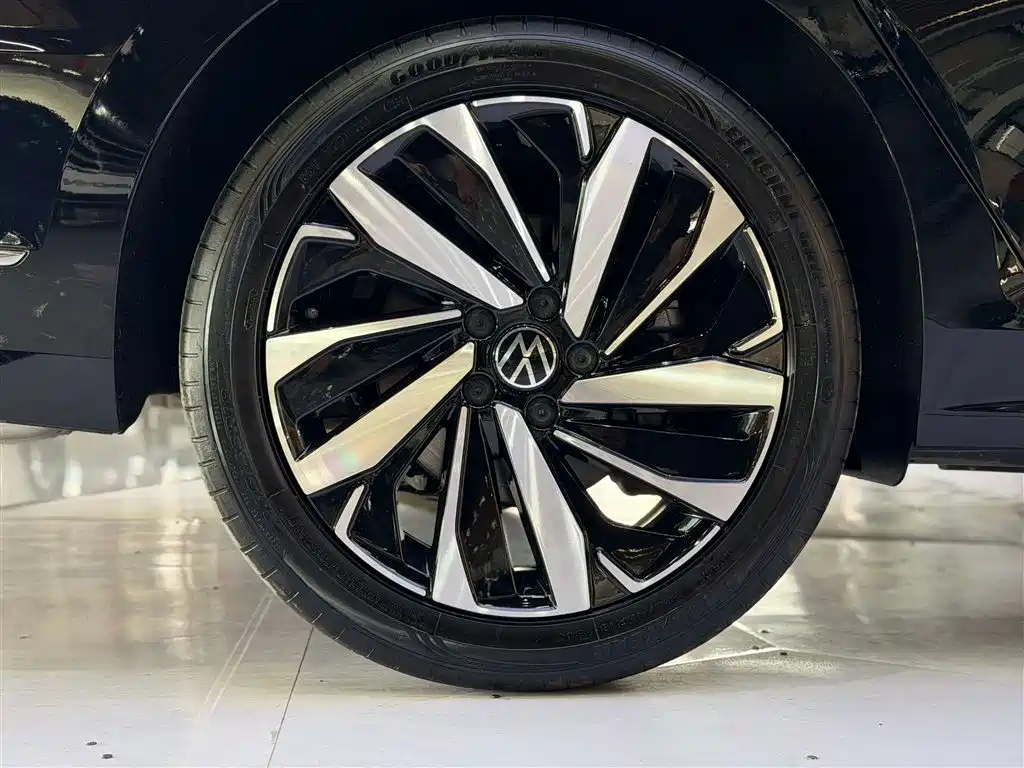 Volkswagen Passat 2024 380TSI Longyao Edition 2024 - thumbnail 7