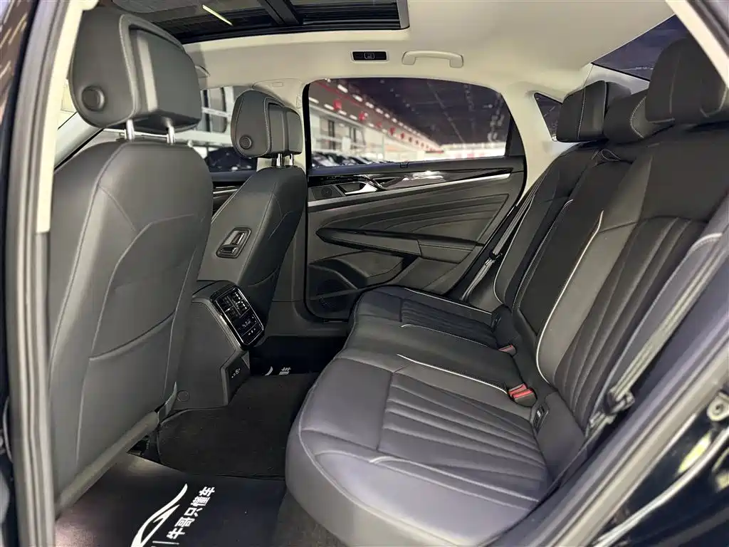 Volkswagen Passat 2024 380TSI Longyao Edition 2024 - thumbnail 15