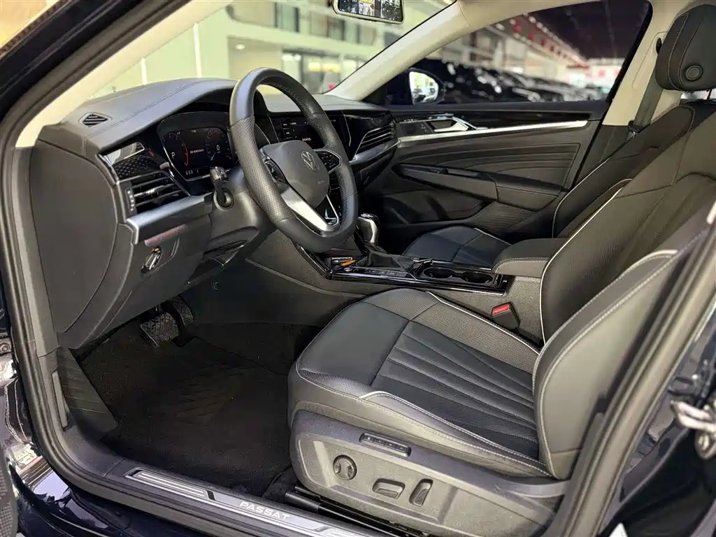 Volkswagen Passat 2024 380TSI Longyao Edition 2024 - thumbnail 20