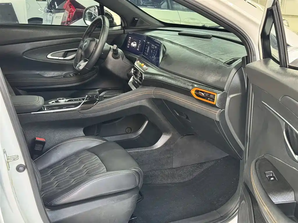 Changan Changan UNI-T 2022 2.0T Pilot Edition 2022 - thumbnail 23