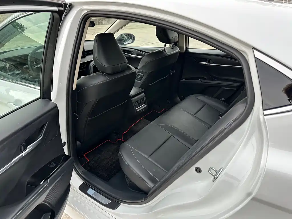 Toyota Camry 2026 Hybrid 2.0 HSE Guanghui Edition 2026 - thumbnail 5