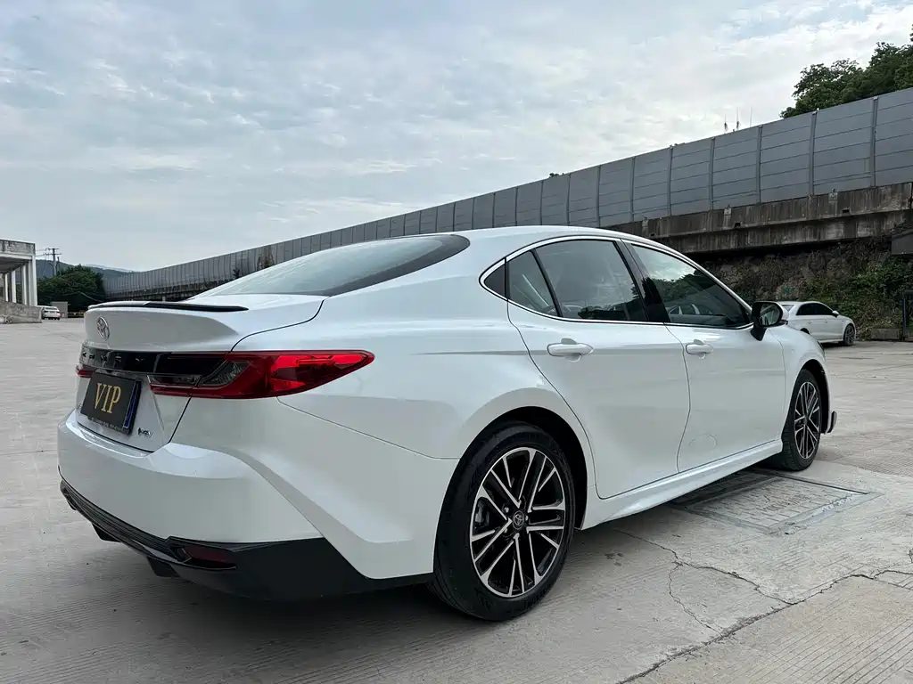 Toyota Camry 2026 Hybrid 2.0 HSE Guanghui Edition 2026 - thumbnail 9