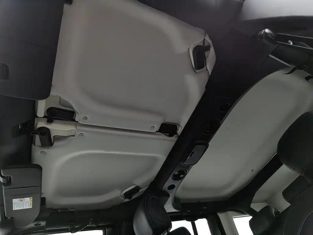 Beijing Off-Road Beijing BJ40 2023 2.0D Automatic 4WD Blade Hero Edition Xiake 2023 - thumbnail 14