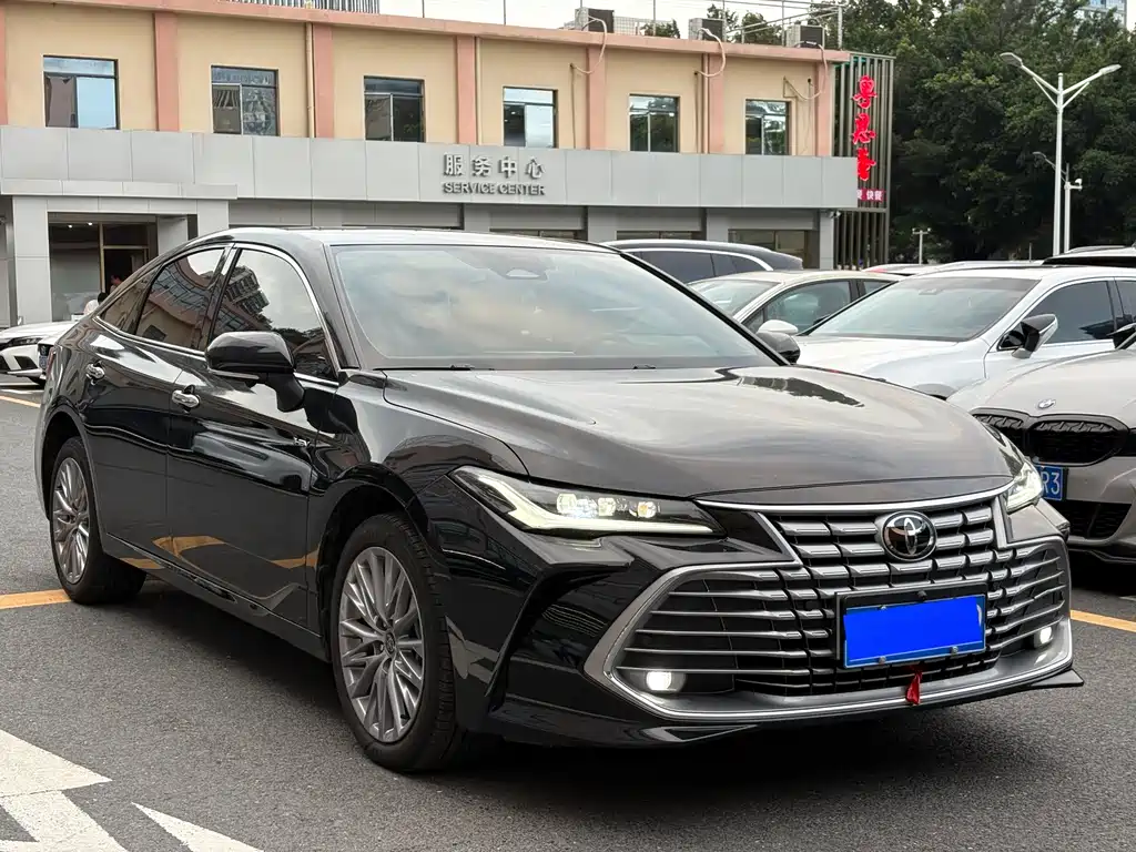 Toyota Toyota Avalon 2026 Hybrid 2.0L Luxury Edition 2026 - thumbnail 3