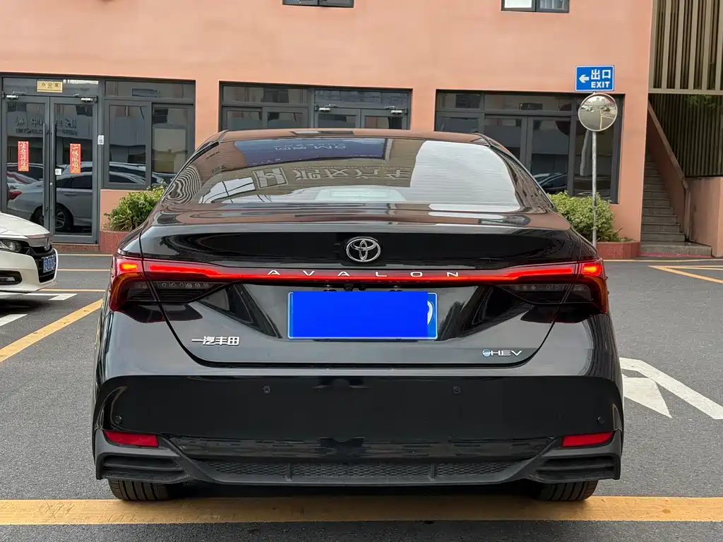 Toyota Toyota Avalon 2026 Hybrid 2.0L Luxury Edition 2026 - thumbnail 5