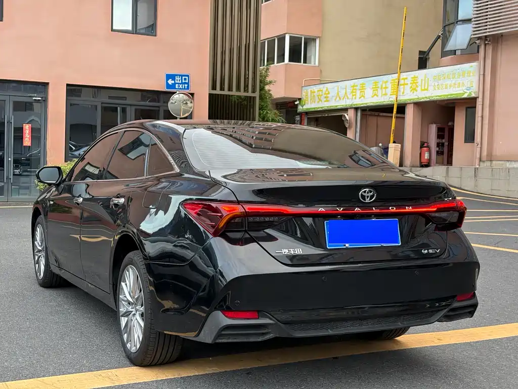 Toyota Toyota Avalon 2026 Hybrid 2.0L Luxury Edition 2026 - thumbnail 6