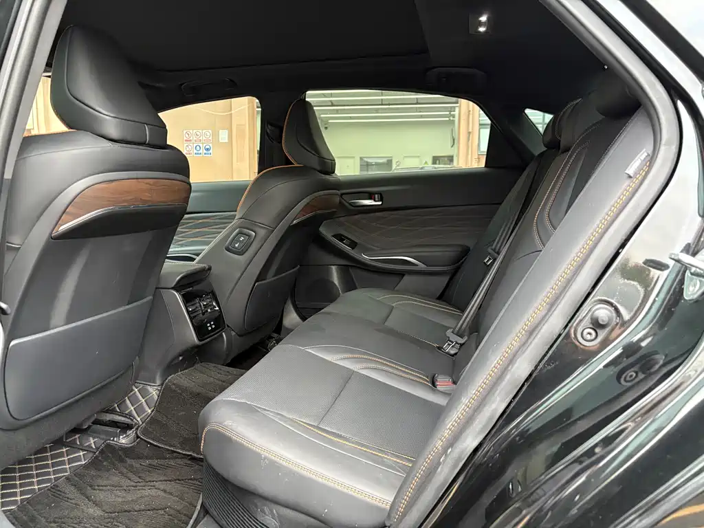 Toyota Toyota Avalon 2026 Hybrid 2.0L Luxury Edition 2026 - thumbnail 8