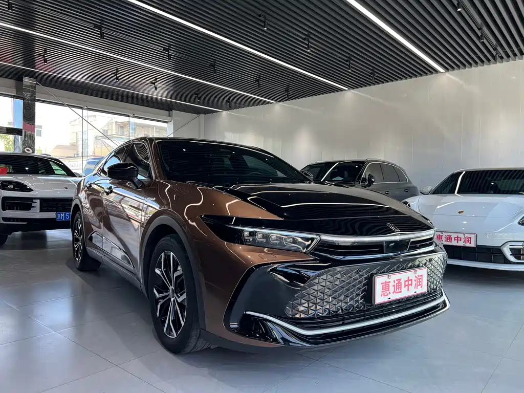 Toyota Crown SportCross 2.5L HEV FWD 2025 - thumbnail 3