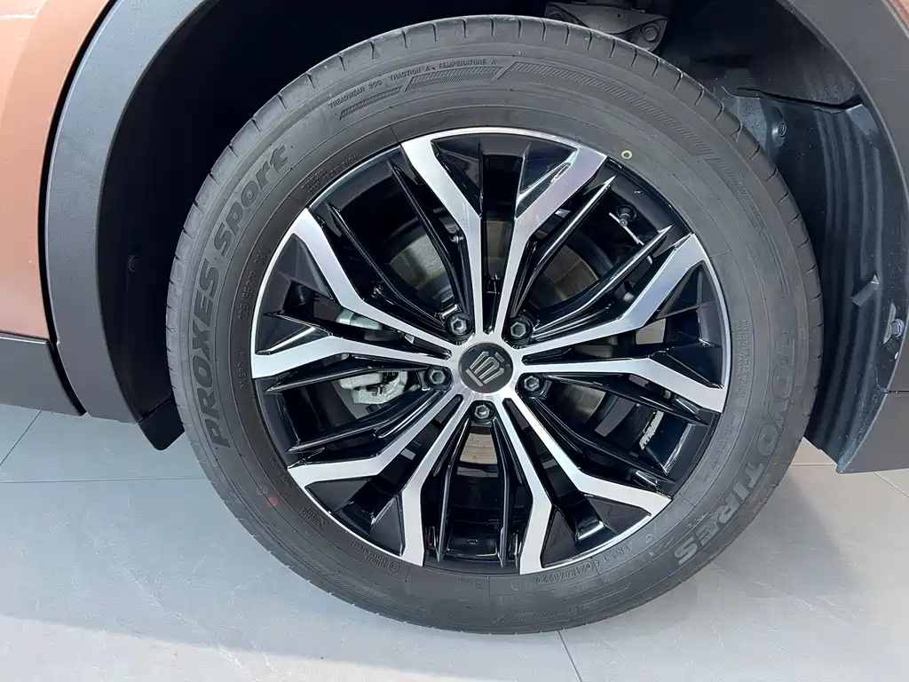 Toyota Crown SportCross 2.5L HEV FWD 2025 - thumbnail 14