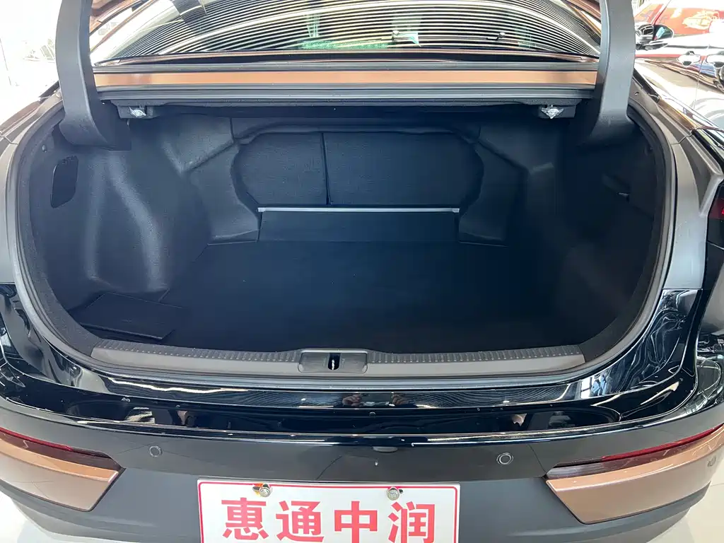 Toyota Crown SportCross 2.5L HEV FWD 2025 - thumbnail 18