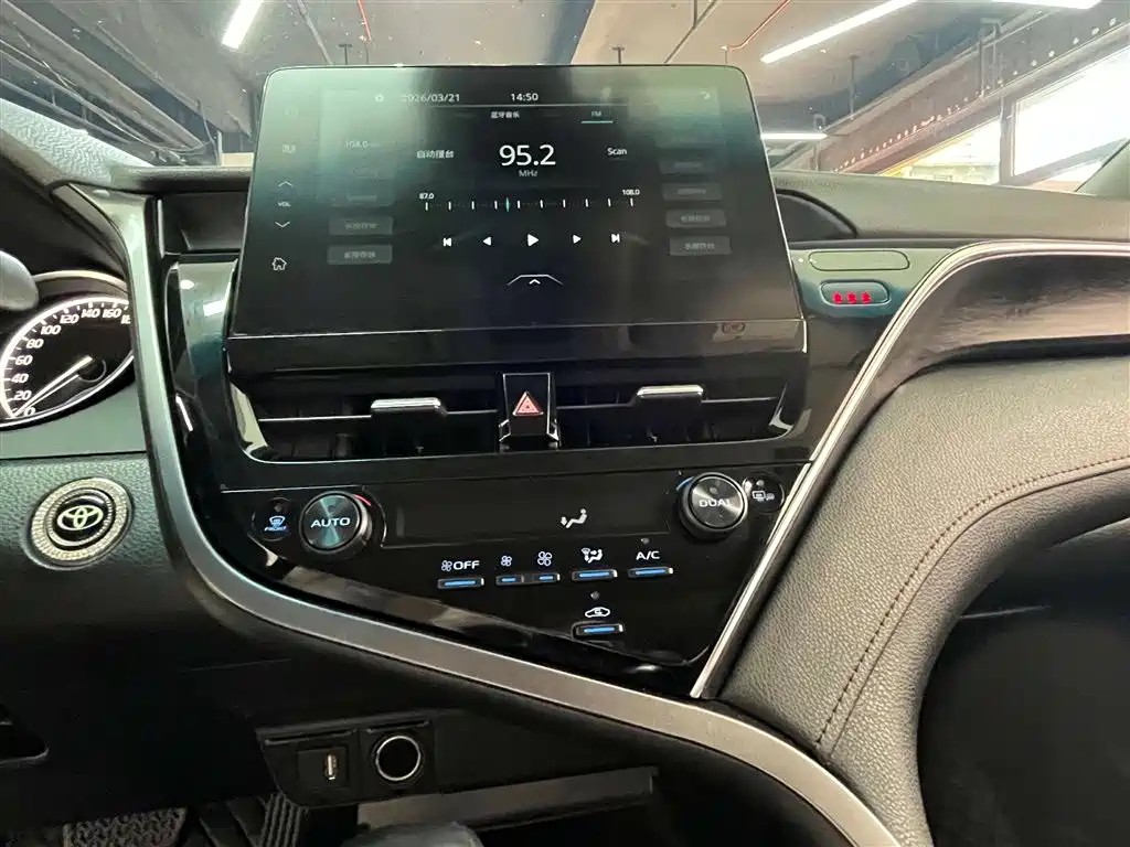 Toyota Camry 2021 2.0G Luxury Edition 2021 - thumbnail 20