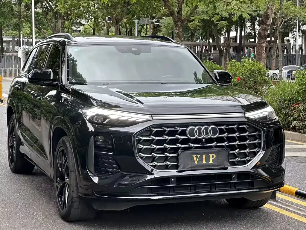 Audi Audi Q6 45 TFSI quattro Black Warrior Edition 6-Seater 2023 - thumbnail 3